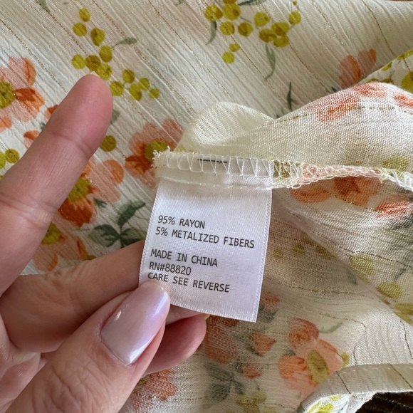 Flowy Floral lightweight Tank Top - Rose & Thyme Size Medium - Picture 4 of 9